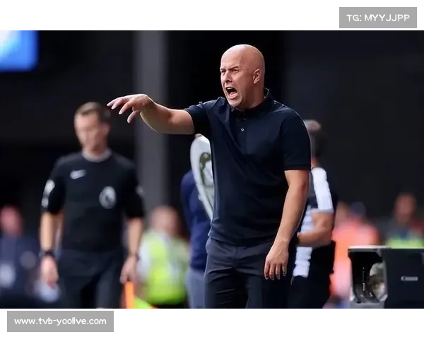 斯洛特赛后质疑裁判判罚标准称与欧冠尺度不一致引发热议