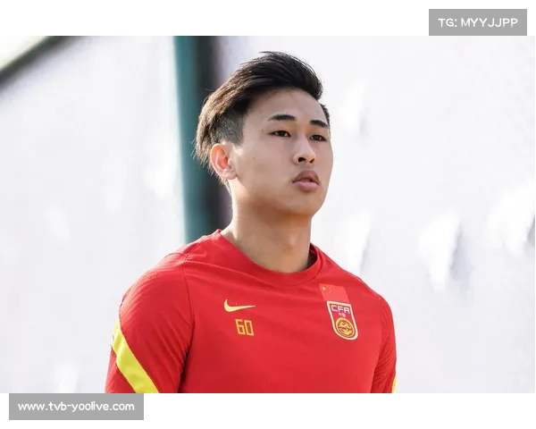 戴伟浚降薪一半加盟深圳新鹏城，寻求稳定出场时间。